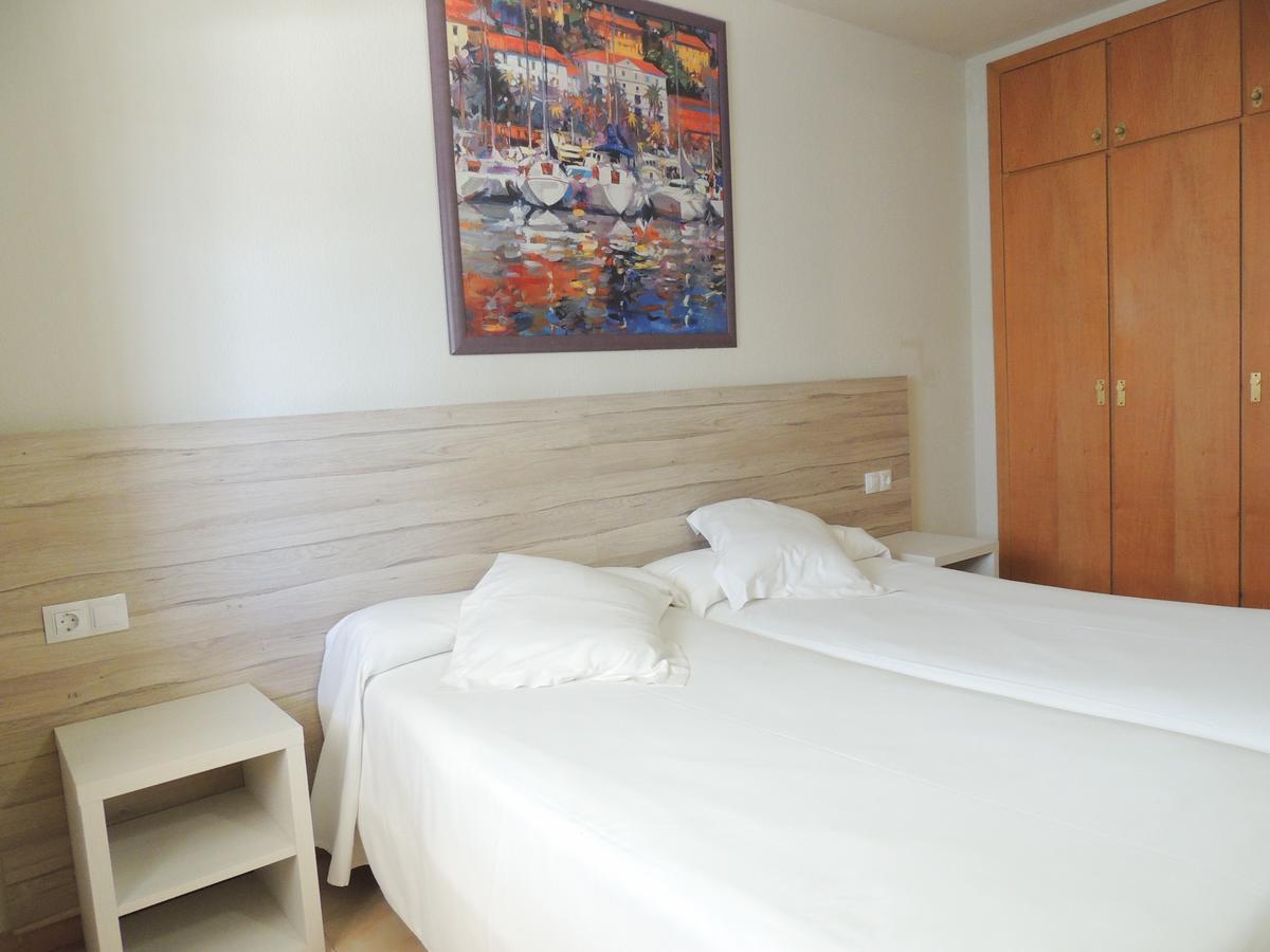 Apartamentos Turisticos Augustus Cambrils Exterior foto